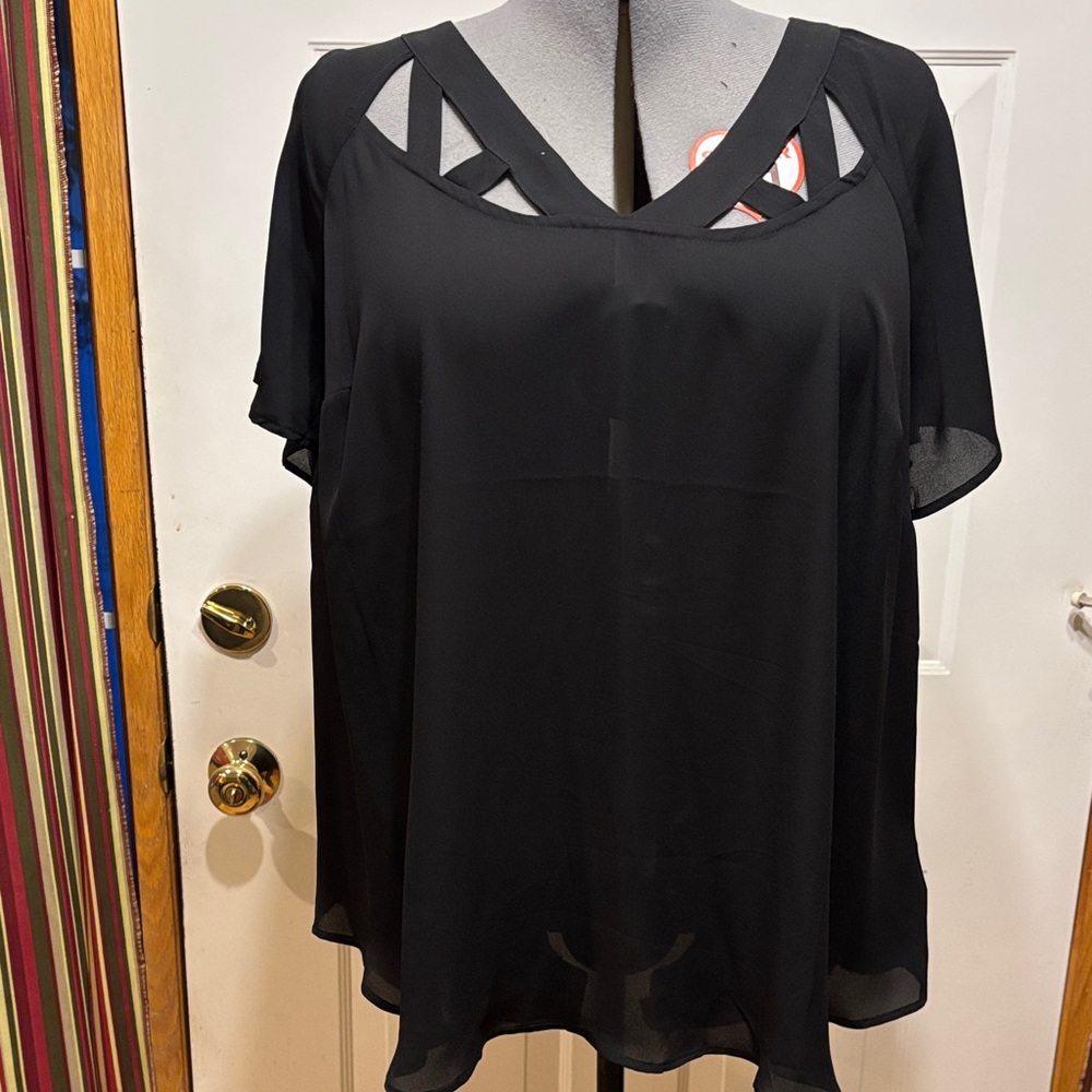Elegant Black Women's Top 2X 18-20 chiffon top